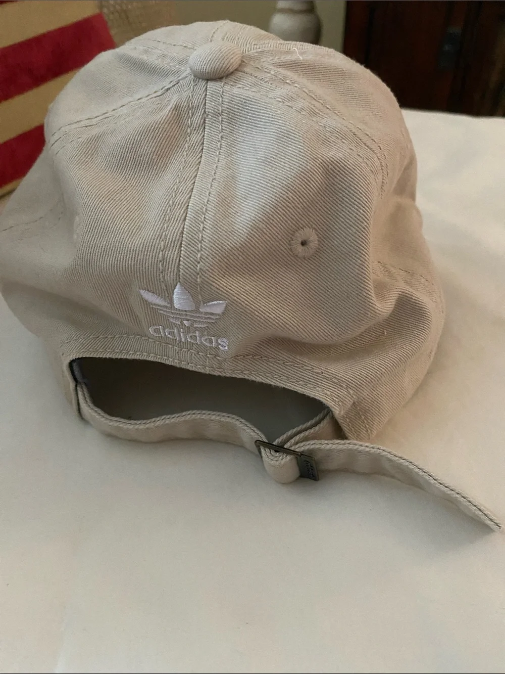ADIDAS Beige UNISEX Baseball Cap with White Trefoil! In excellent condition!
